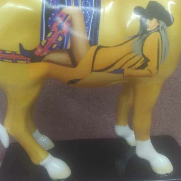 Painted Ponies Palomino Horse With Western Pinup Girl - Picture 2 of 7